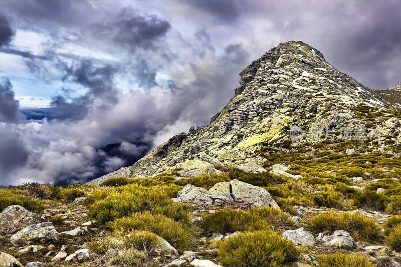 在格里多山脉的Pico de la er接收器。阿维拉
